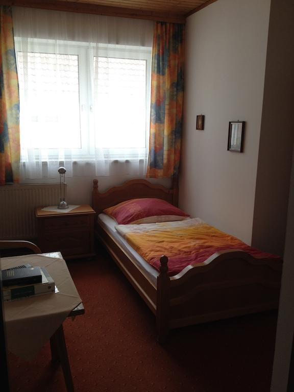 Gasthof Und Pension Haunschmid Rechberg Room photo